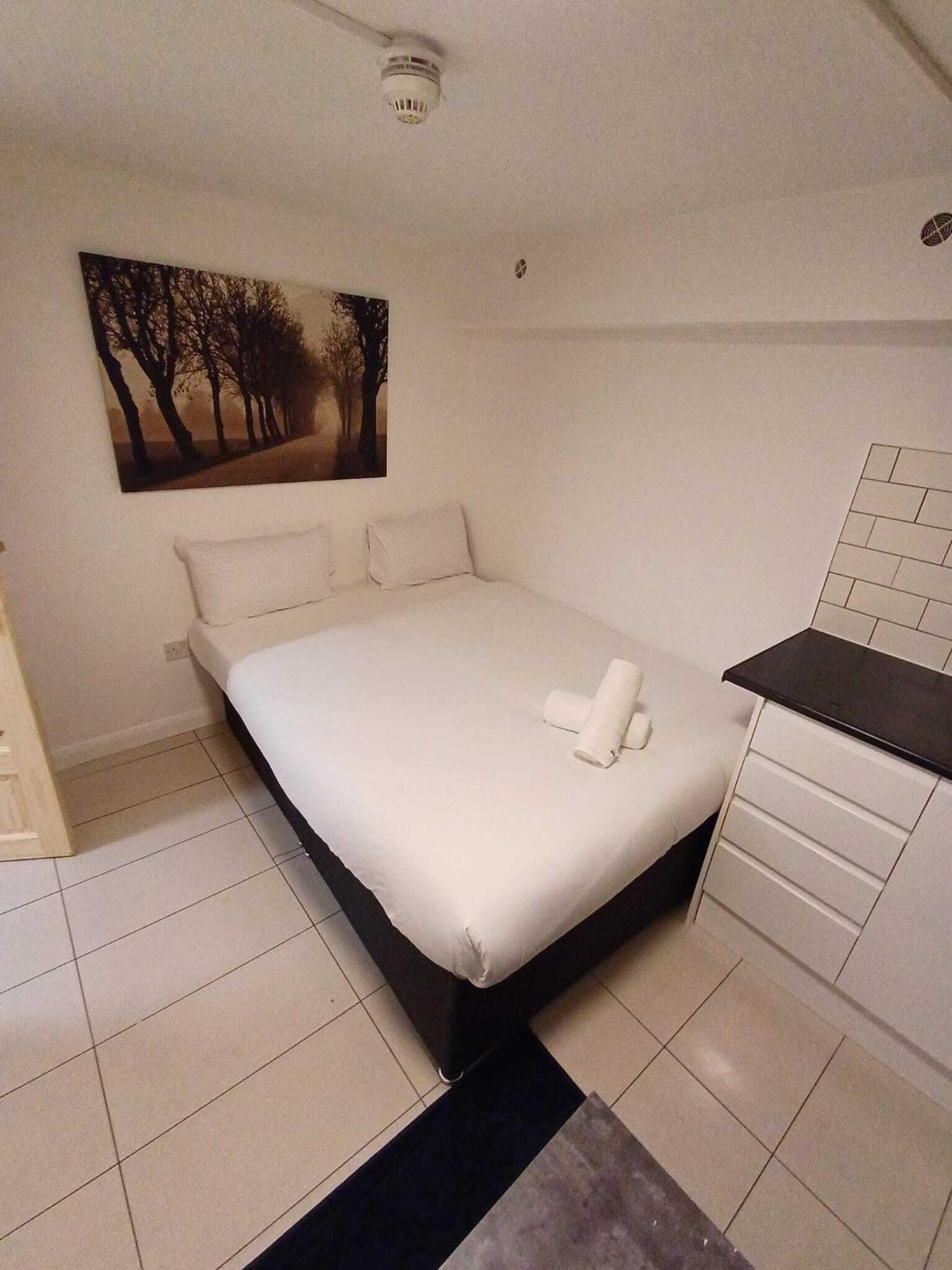 Modern Studios Queenspark Londres Quarto foto